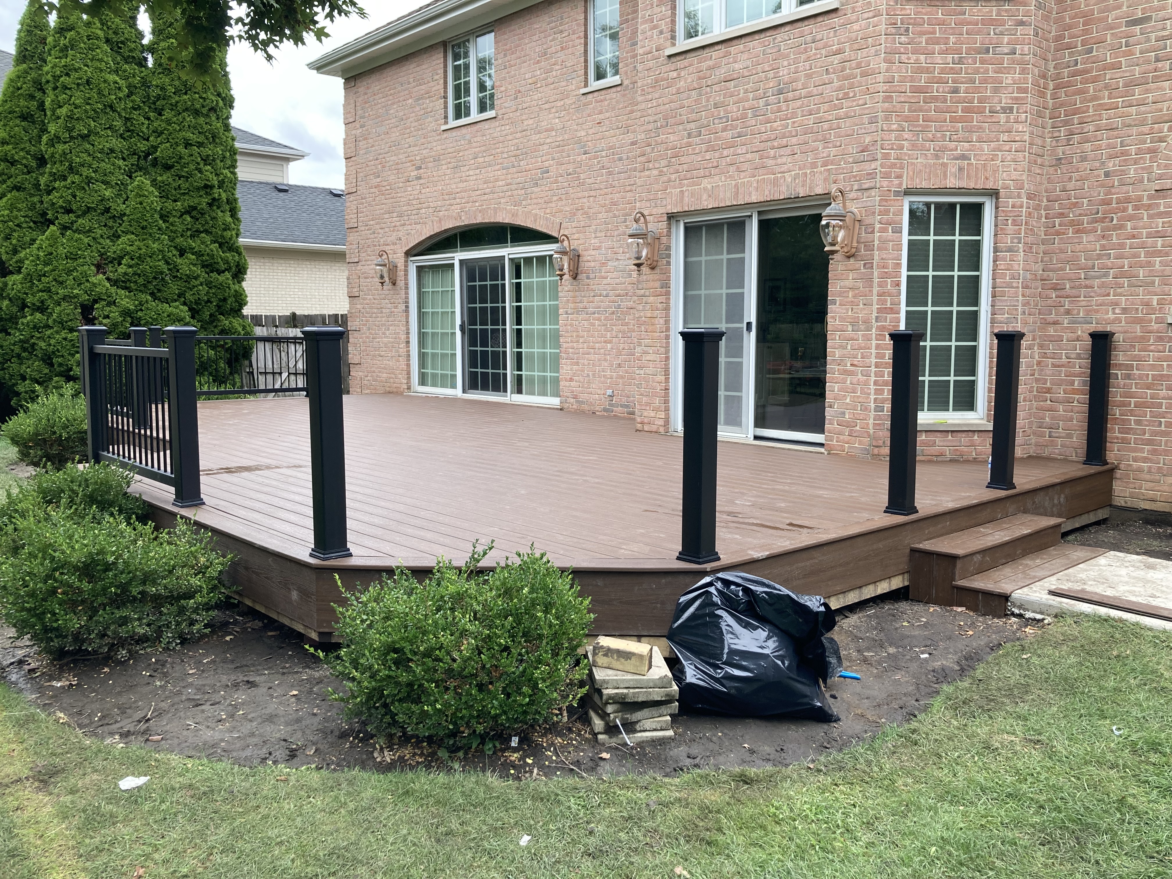 Composite Deck with Railings Mount Prospect